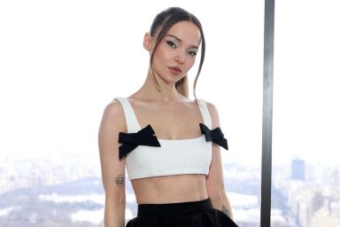 Dove Cameron Carolina Herrera show